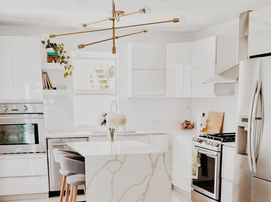 Kiss Clutter Goodbye: How to Create a Minimalist Kitchen through Decluttering