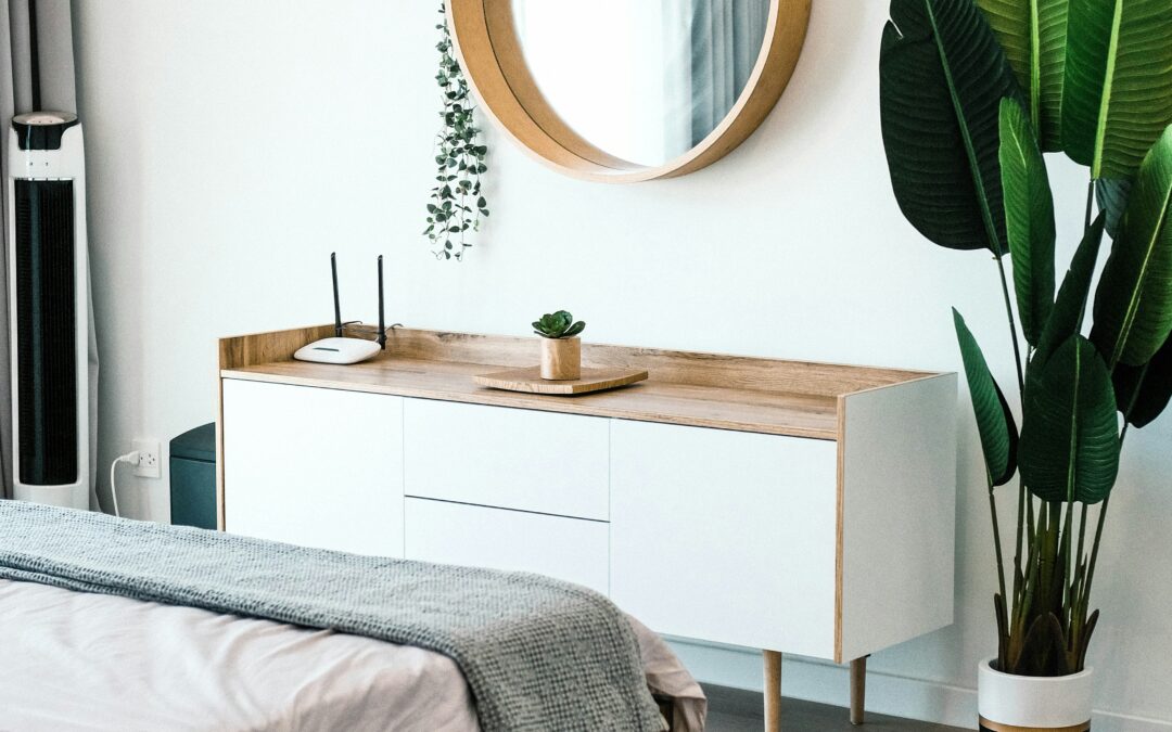 From Chaos to Calm: Decluttering Tips for a Minimalist Bedroom